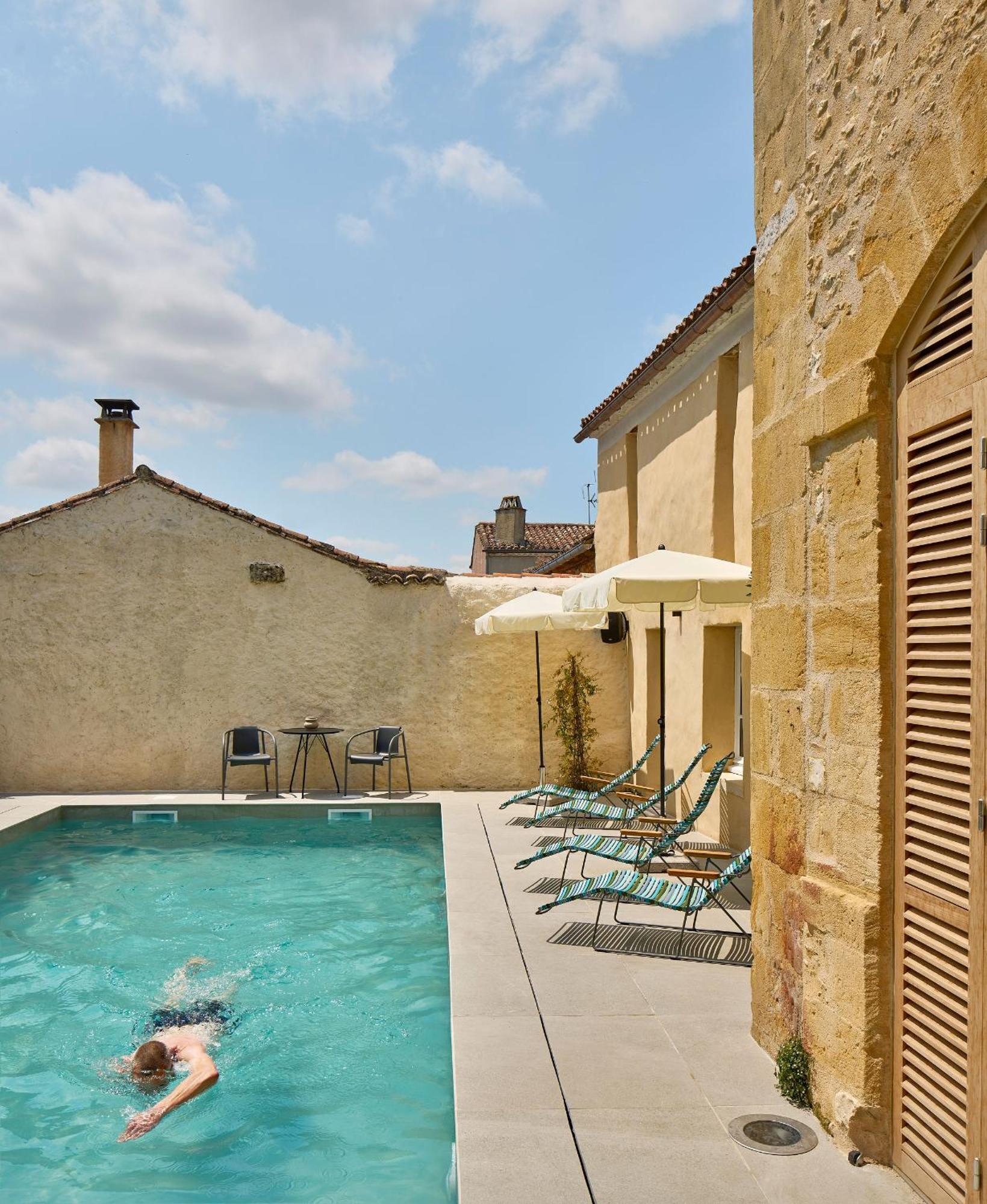 מונפזייר Hotel Le Chevalier Bleu מראה חיצוני תמונה